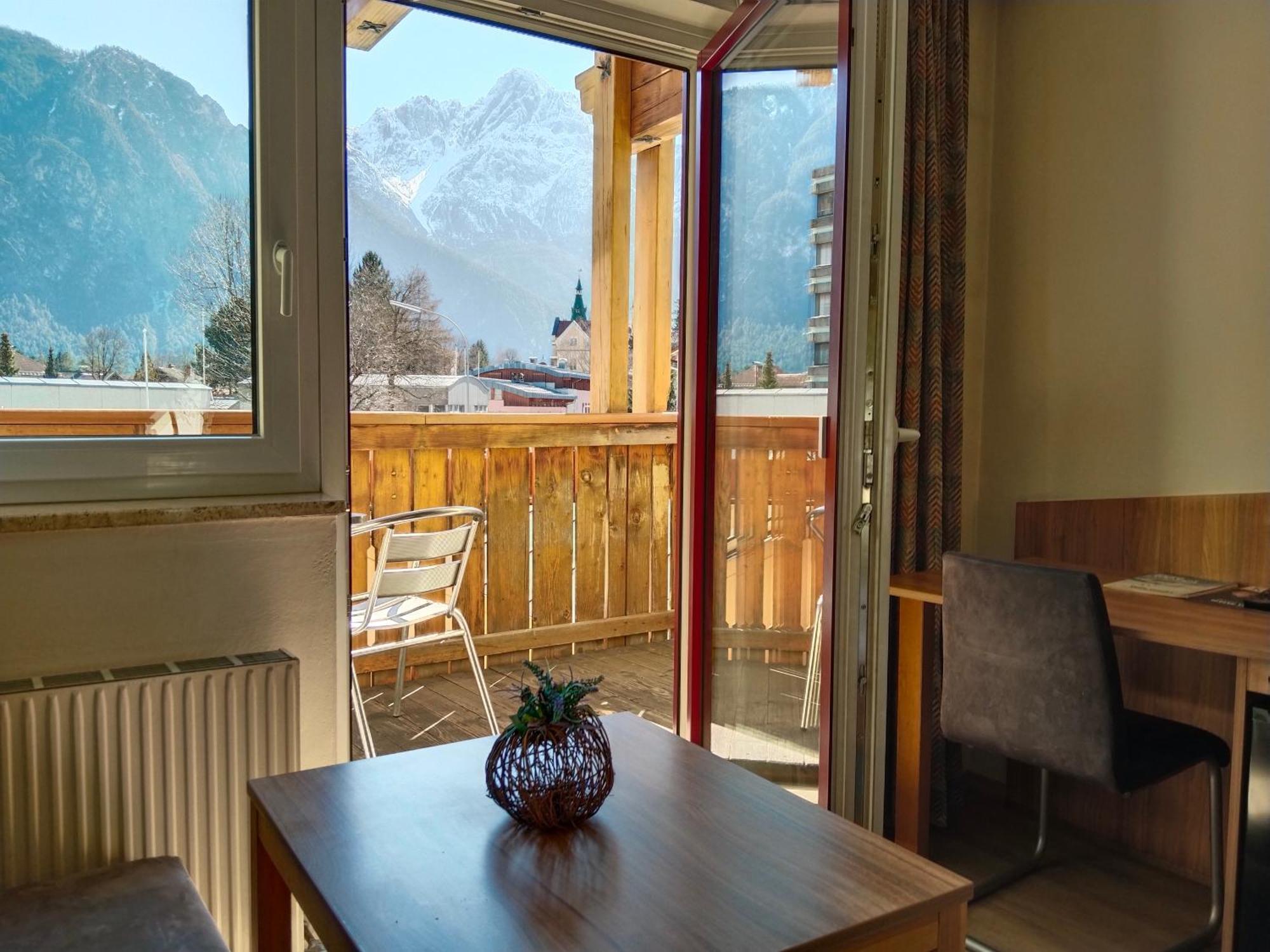 Dolomitenhotel Lienz Exterior photo