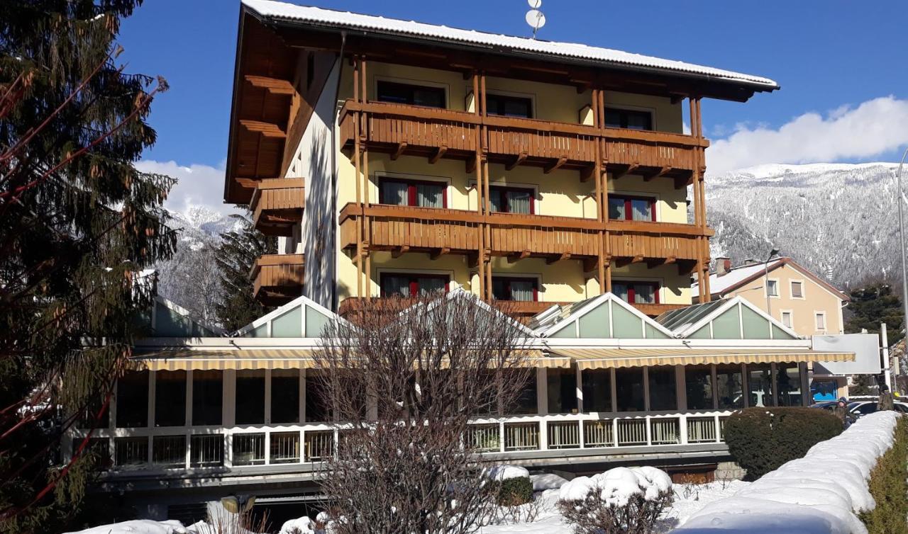 Dolomitenhotel Lienz Exterior photo